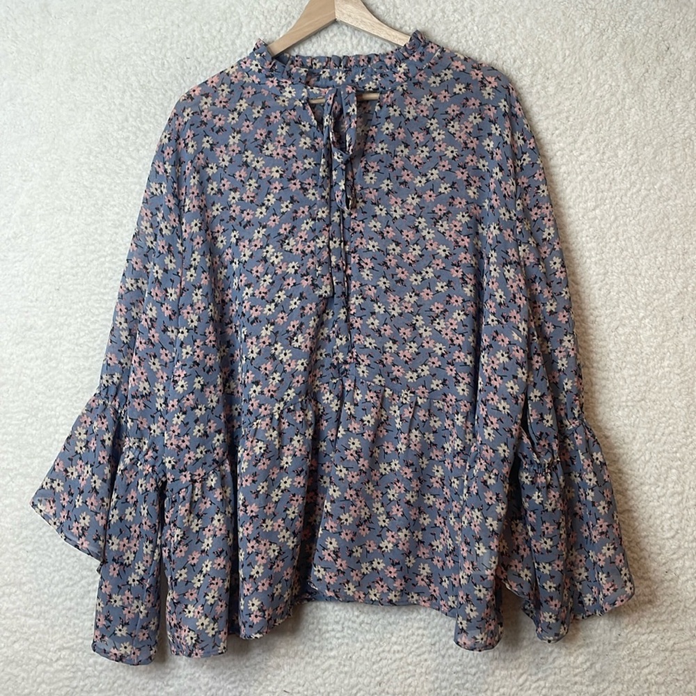 Moon Orchid Womens Blue Floral Neck Tie Bell Sleeve Top SIZE 26/28 PLUS